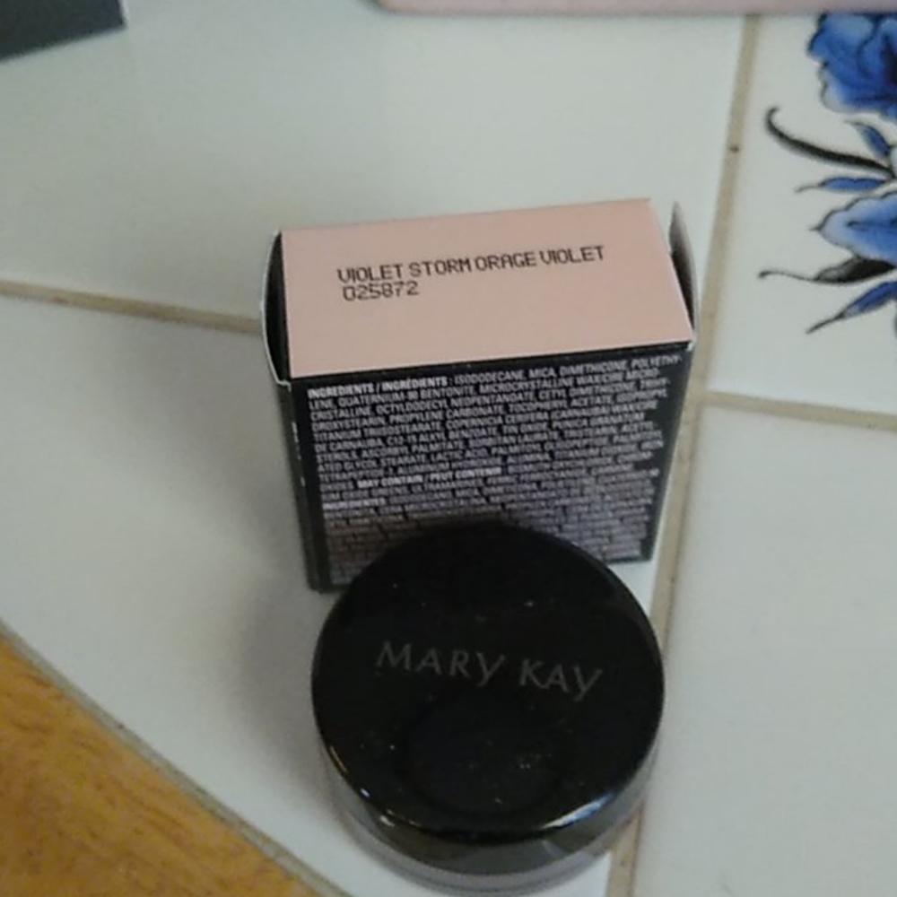 Mary Kay Cream eye color